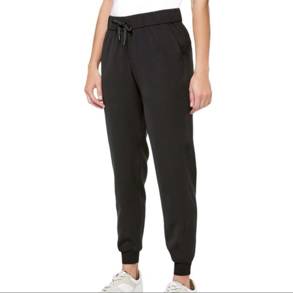 Lululemon On The Fly Joggers Black 6 - Picture 1 of 6